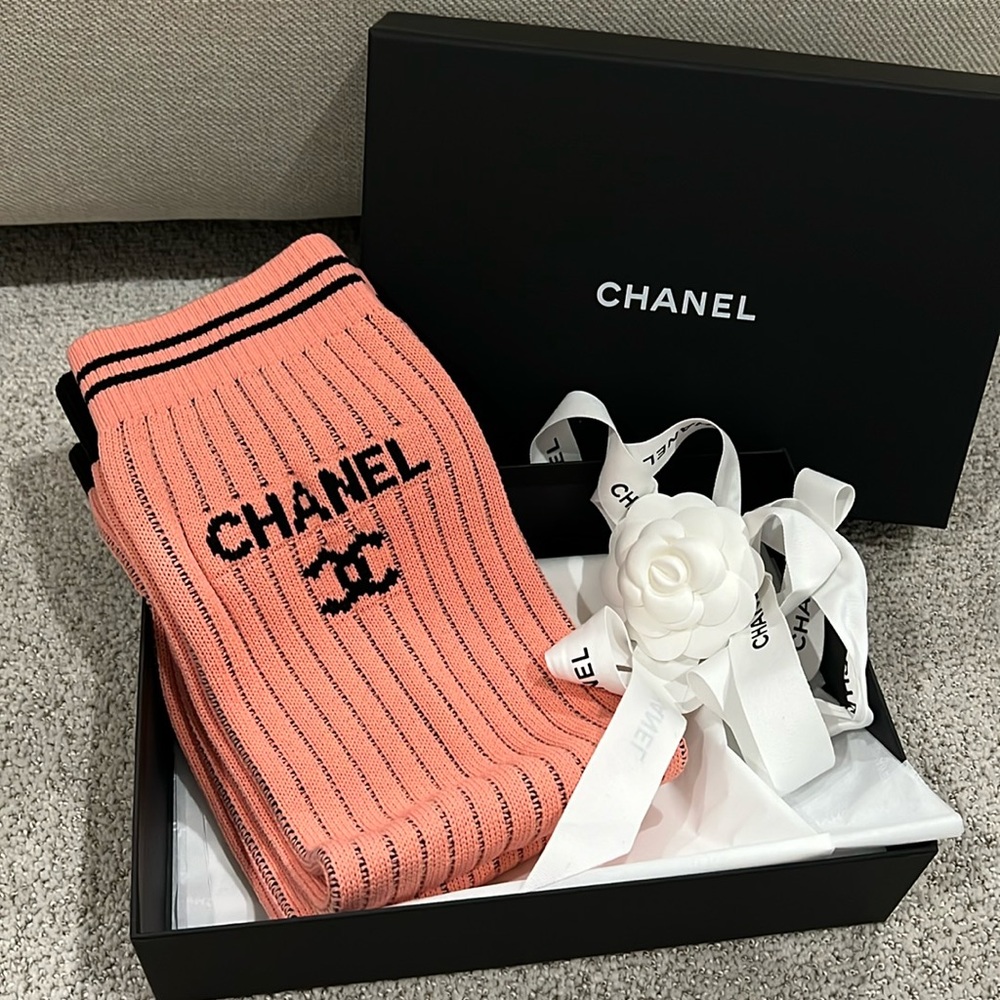 Chanel leg warmer
